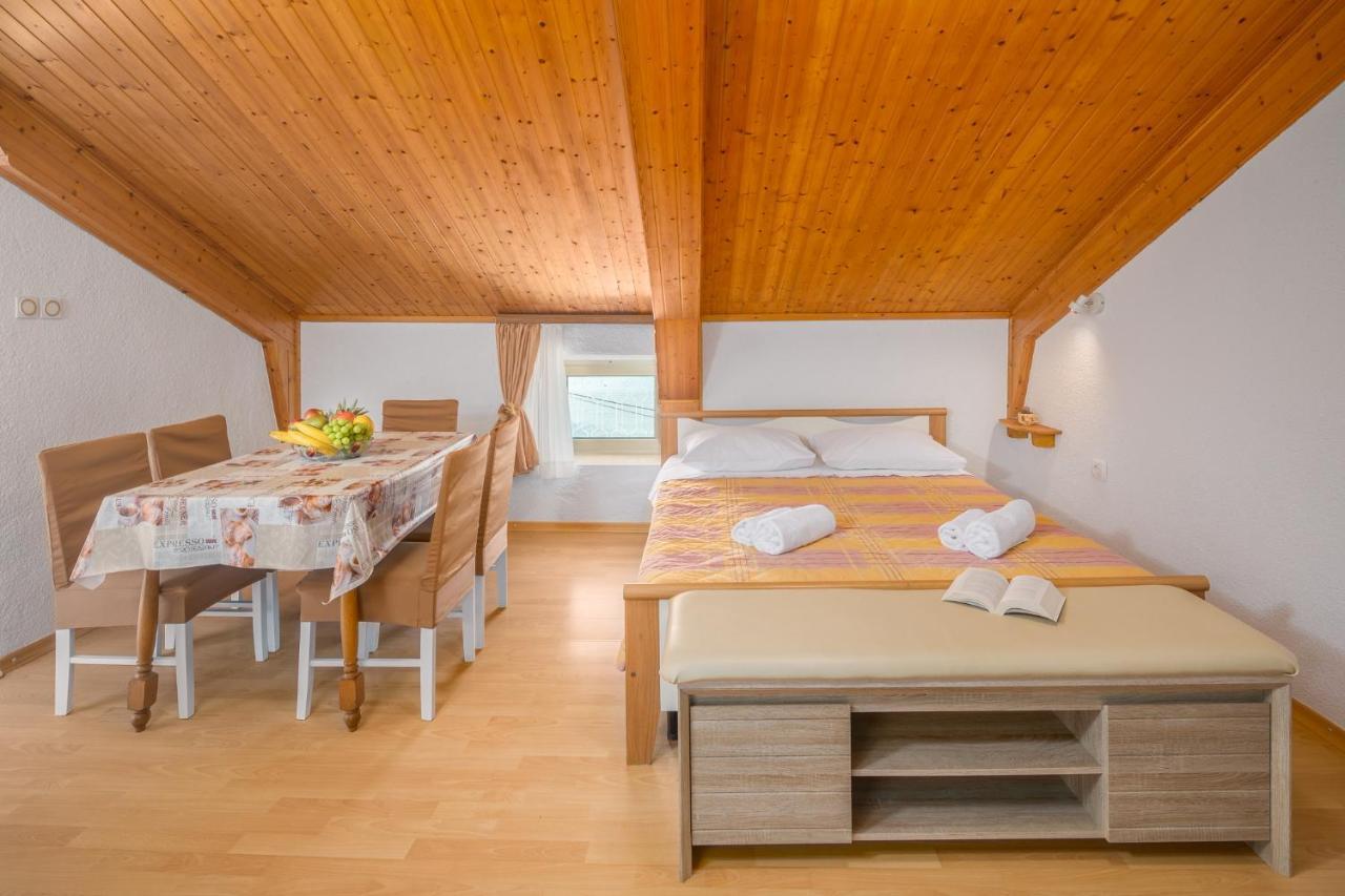 Apartments By The Sea Zambratija, Umag - 2557 エクステリア 写真
